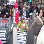 Manifestation de chmeurs et prcaires  Paris le 6 dcembre 2003 photo n23 